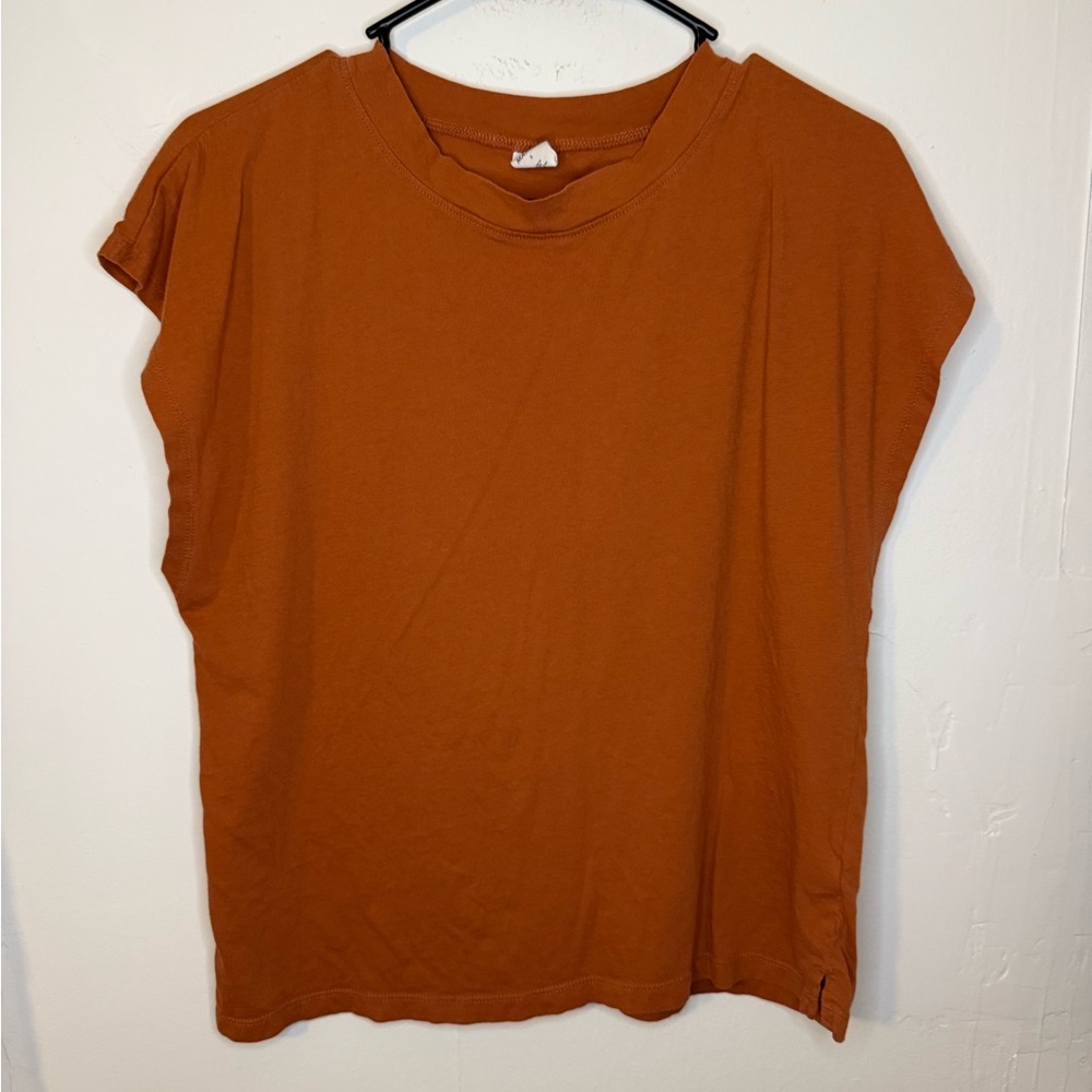 Melrose and Market Short Sleeve Top in Rust